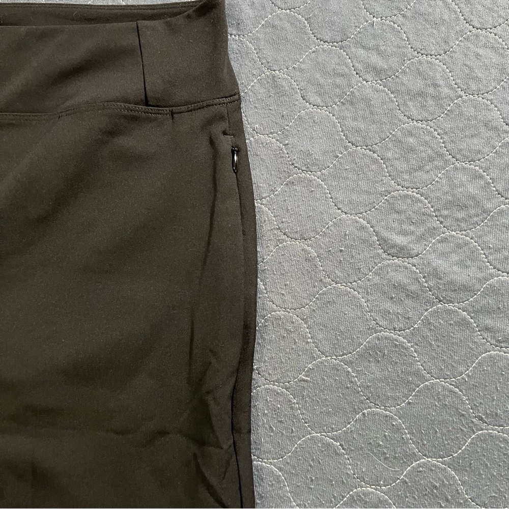 Kirkland Signature Women's Black Dress Pants - Picture 4 of 13